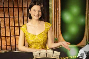 Peek Baccarat